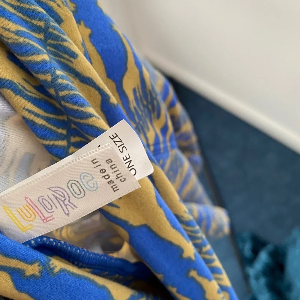 Giraffe Print Blue Yellow Legging | OS (Lularoe Size Chart: One Size 2-12) NWOT - Picture 5 of 8